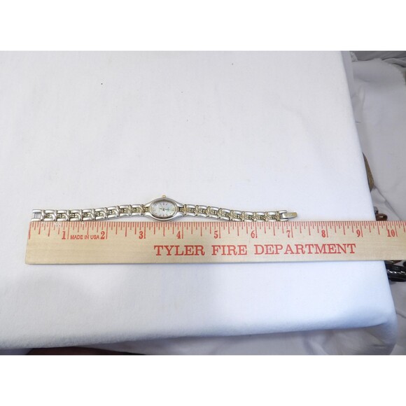 Vintage Elgin two tone gold silver ladies analog watch, working, 7" with band - Picture 9 of 10